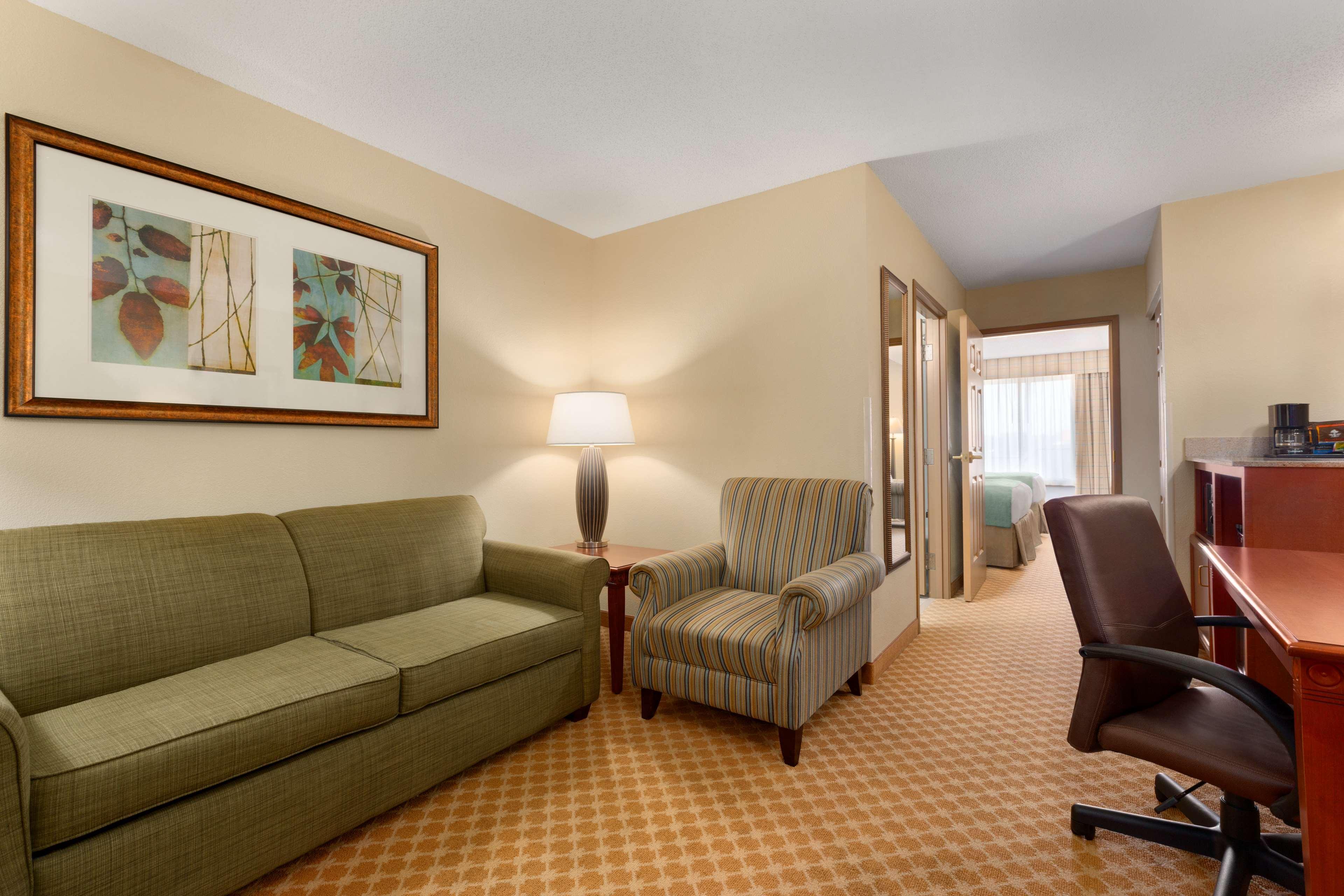 Country Inn & Suites By Radisson, Richmond West At I-64, Va מראה חיצוני תמונה