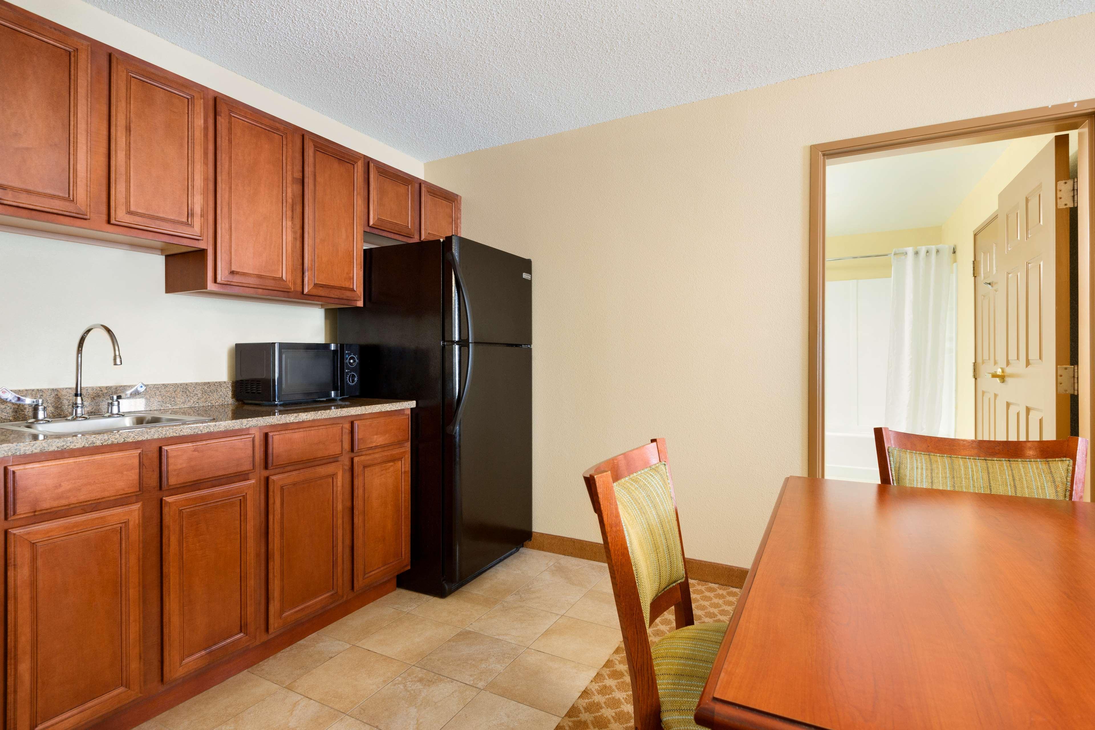 Country Inn & Suites By Radisson, Richmond West At I-64, Va מראה חיצוני תמונה