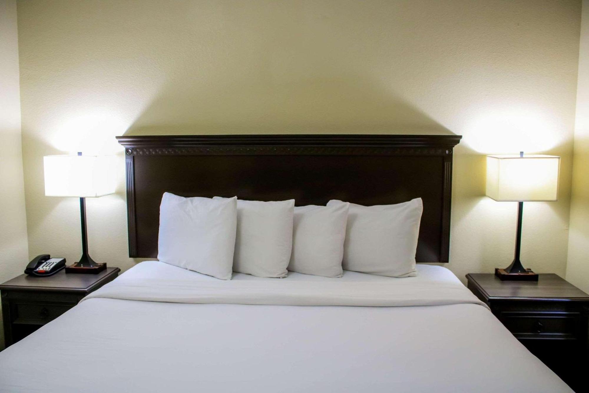 Country Inn & Suites By Radisson, Richmond West At I-64, Va מראה חיצוני תמונה