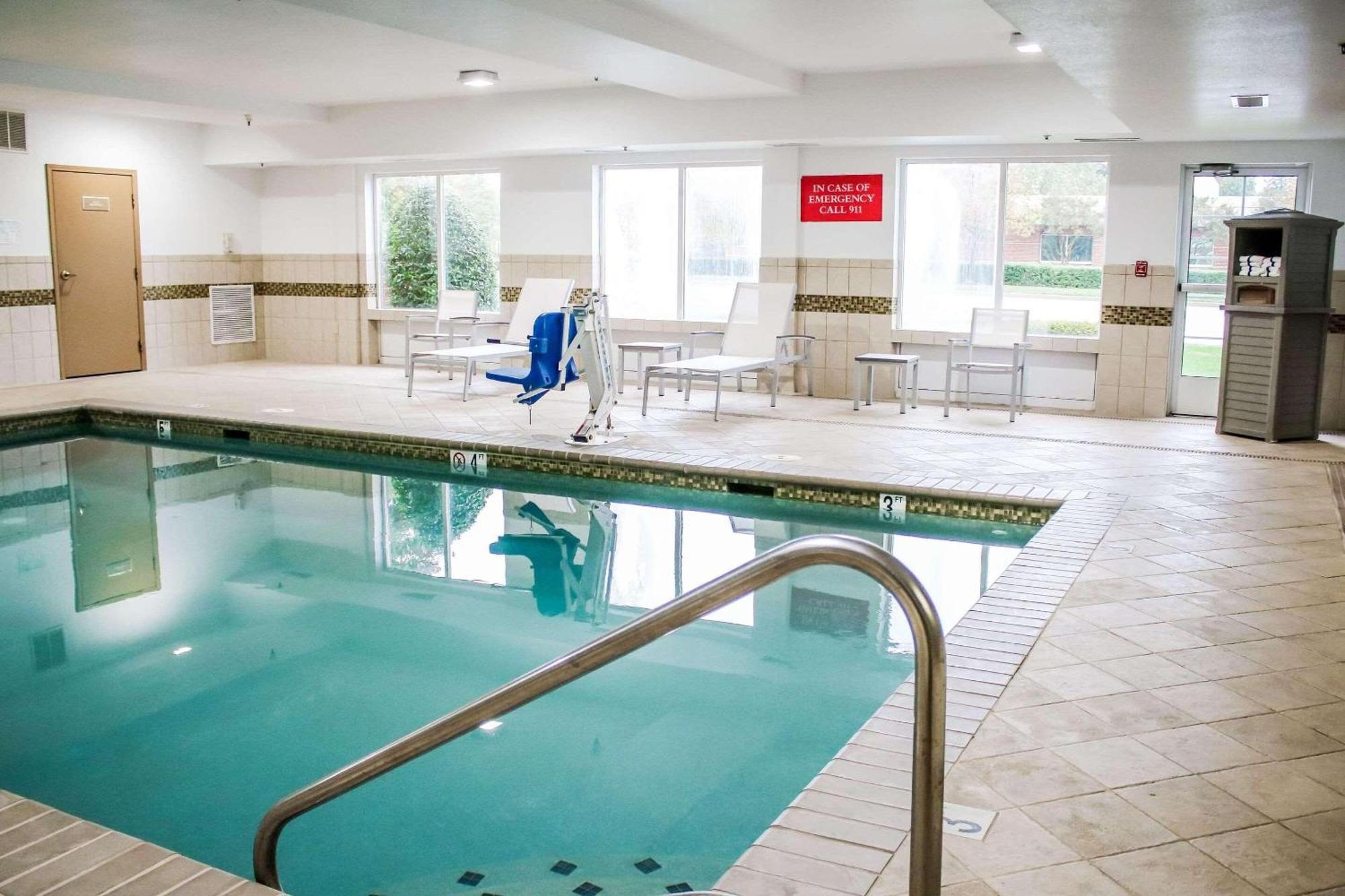 Country Inn & Suites By Radisson, Richmond West At I-64, Va מראה חיצוני תמונה