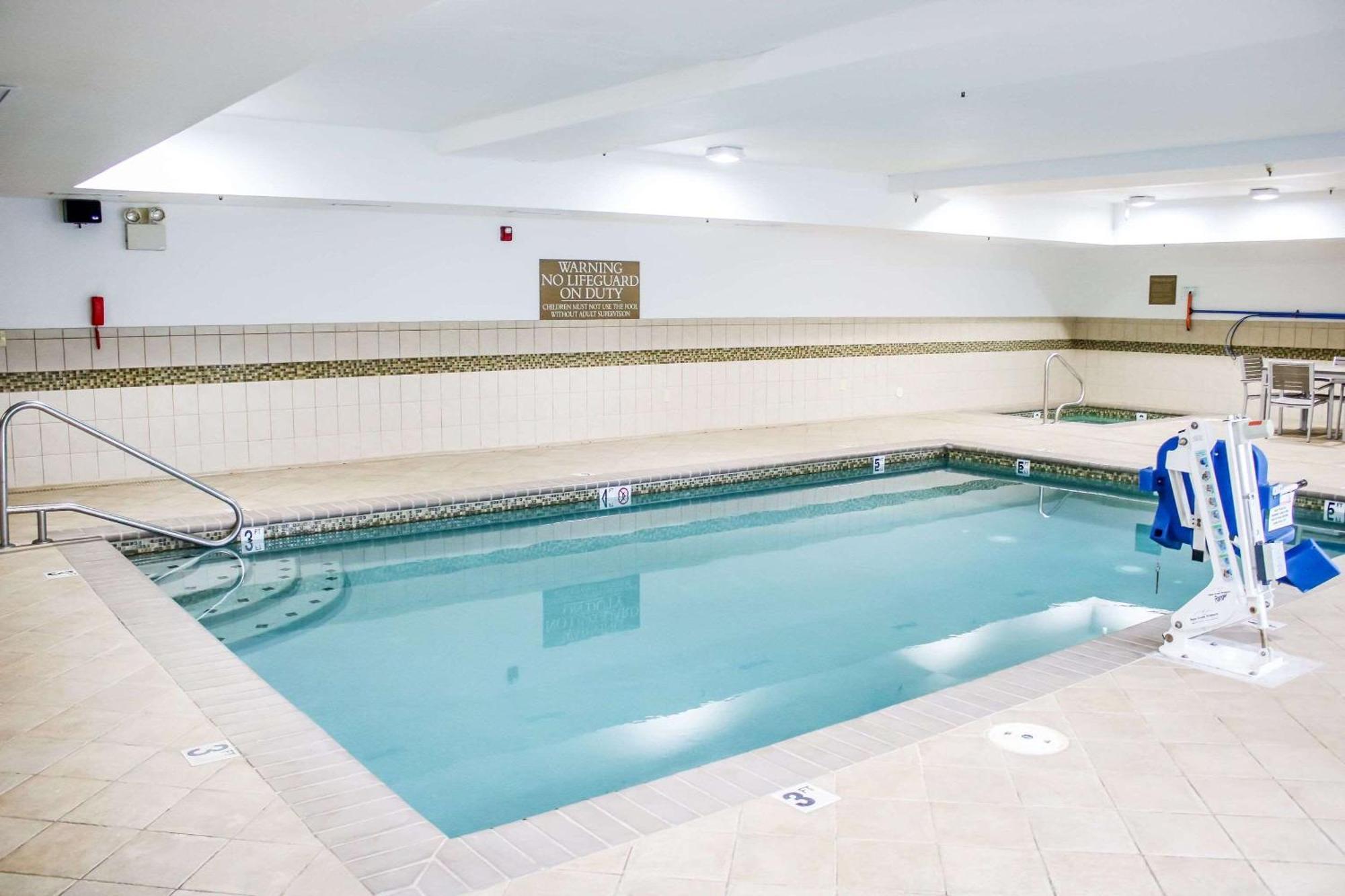 Country Inn & Suites By Radisson, Richmond West At I-64, Va מראה חיצוני תמונה